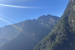 加维逆境康复：巴萨球迷心中的坚韧光芒与球队新希望