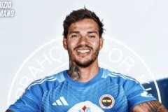 皇马科纳特加盟与乌帕梅卡诺转会拜仁：西甲豪门转会窗口智慧对决