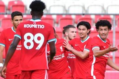 看完切尔西等豪门的疯抢，才明白巴萨这位18岁天才，天赋有多恐怖